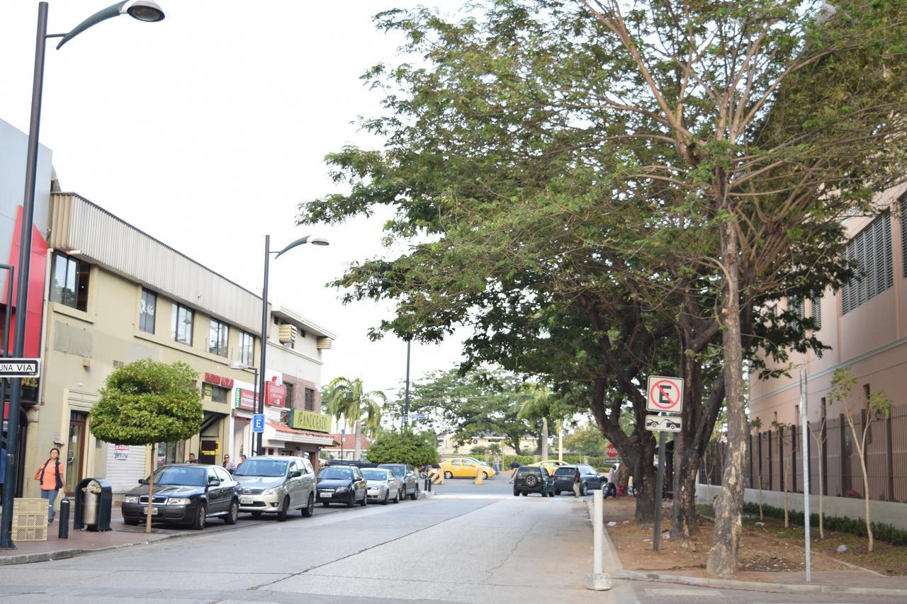 Alojamiento Castelnouvo, Entre Rios, Guayaquil, Ecuador 外观 照片